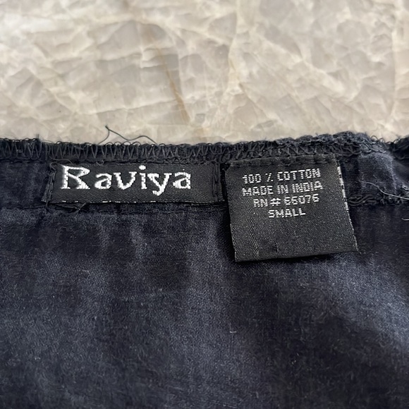 Raviya Black Floral Embroidered Bohemian Top. Size S - Picture 7 of 11